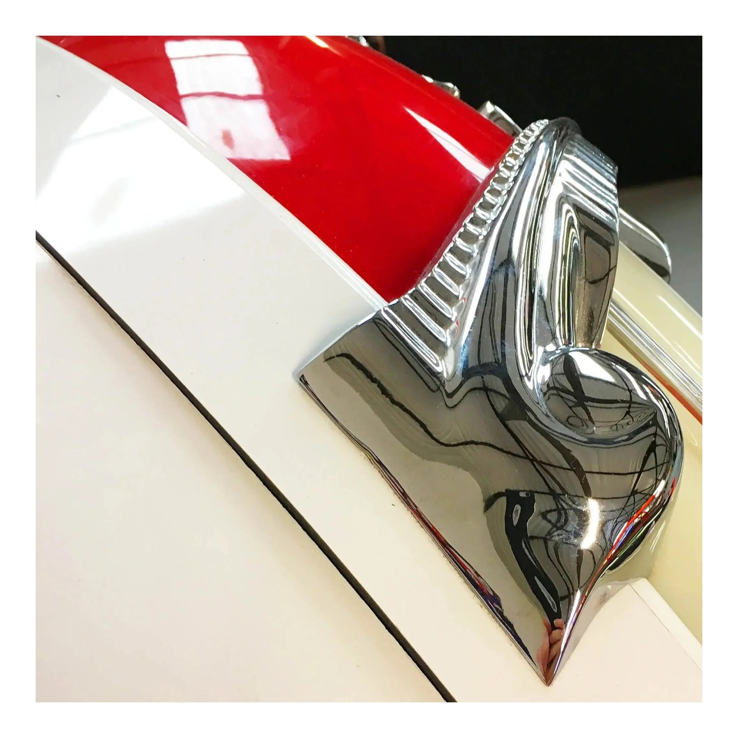 Chrome emblem on jukebox